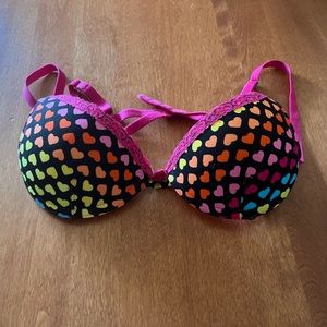 32A Y2K Black Pink Rainbow Heart Bra
